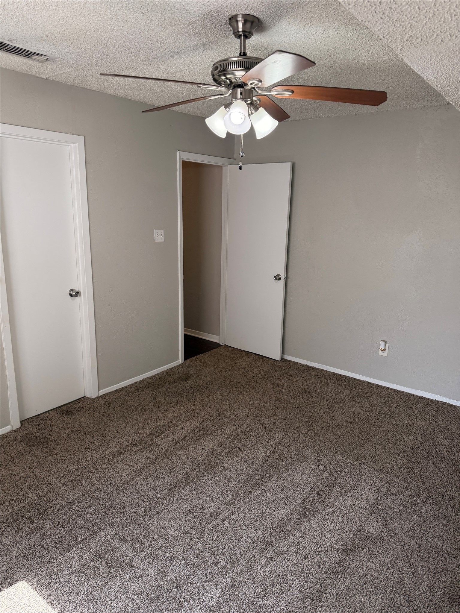 1005 Fairfax Court Arlington TX 76015