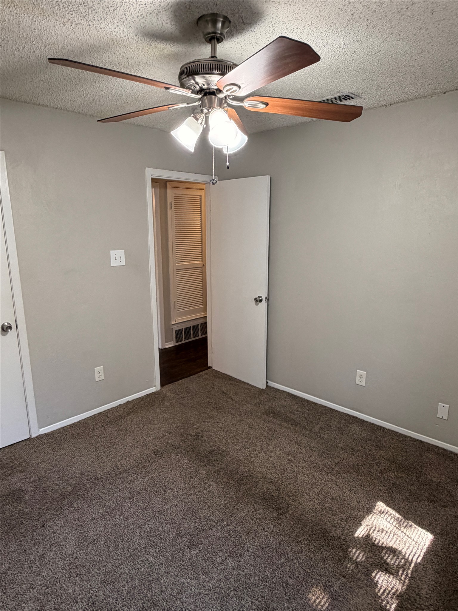 1005 Fairfax Court Arlington TX 76015