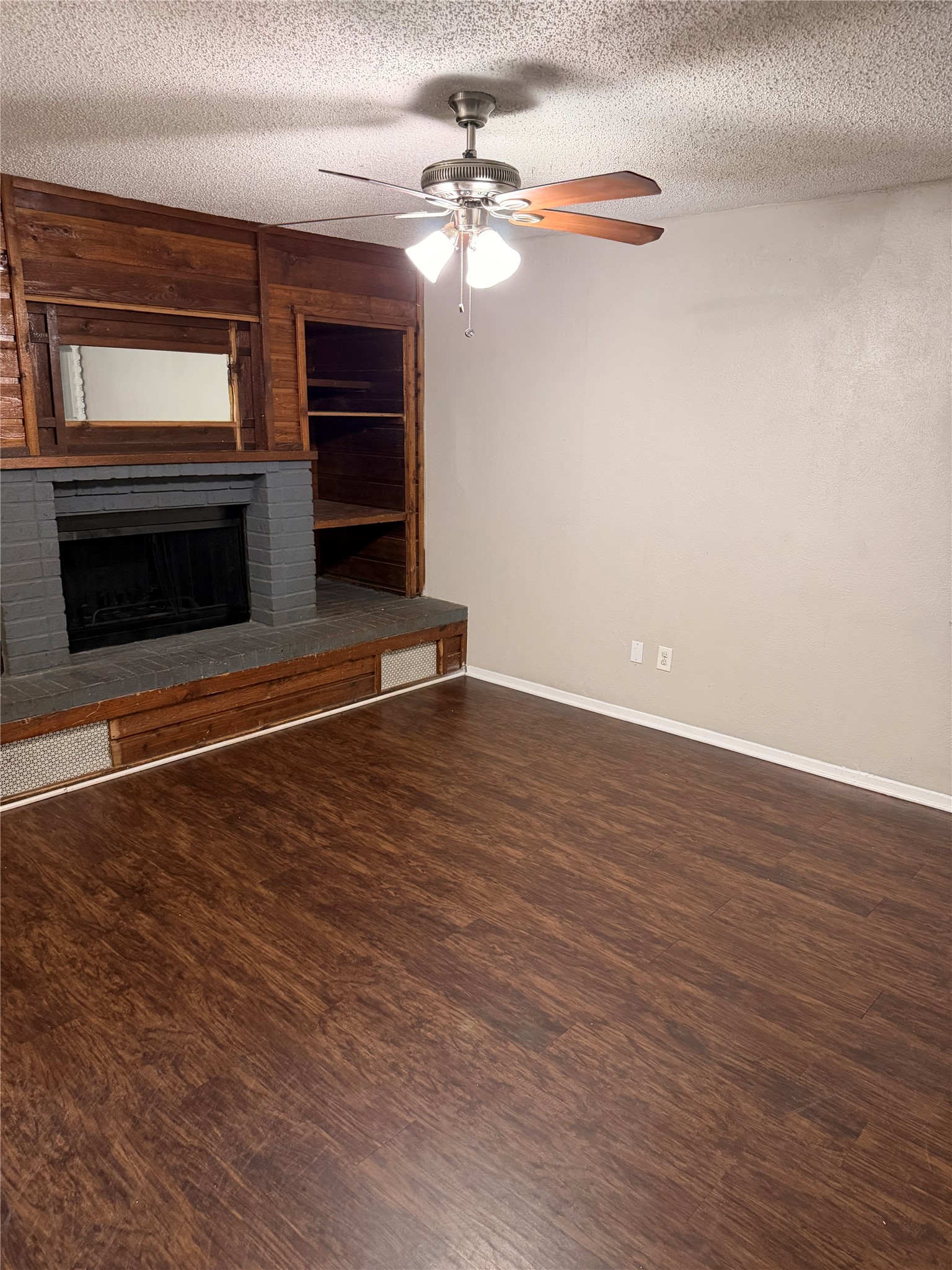 1005 Fairfax Court Arlington TX 76015