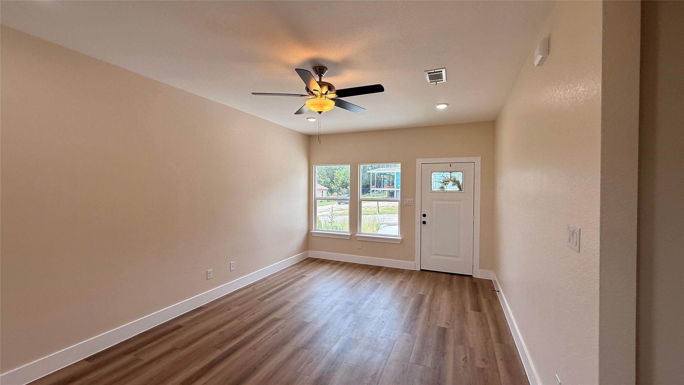 2619 Creekview Drive Granbury TX 76048