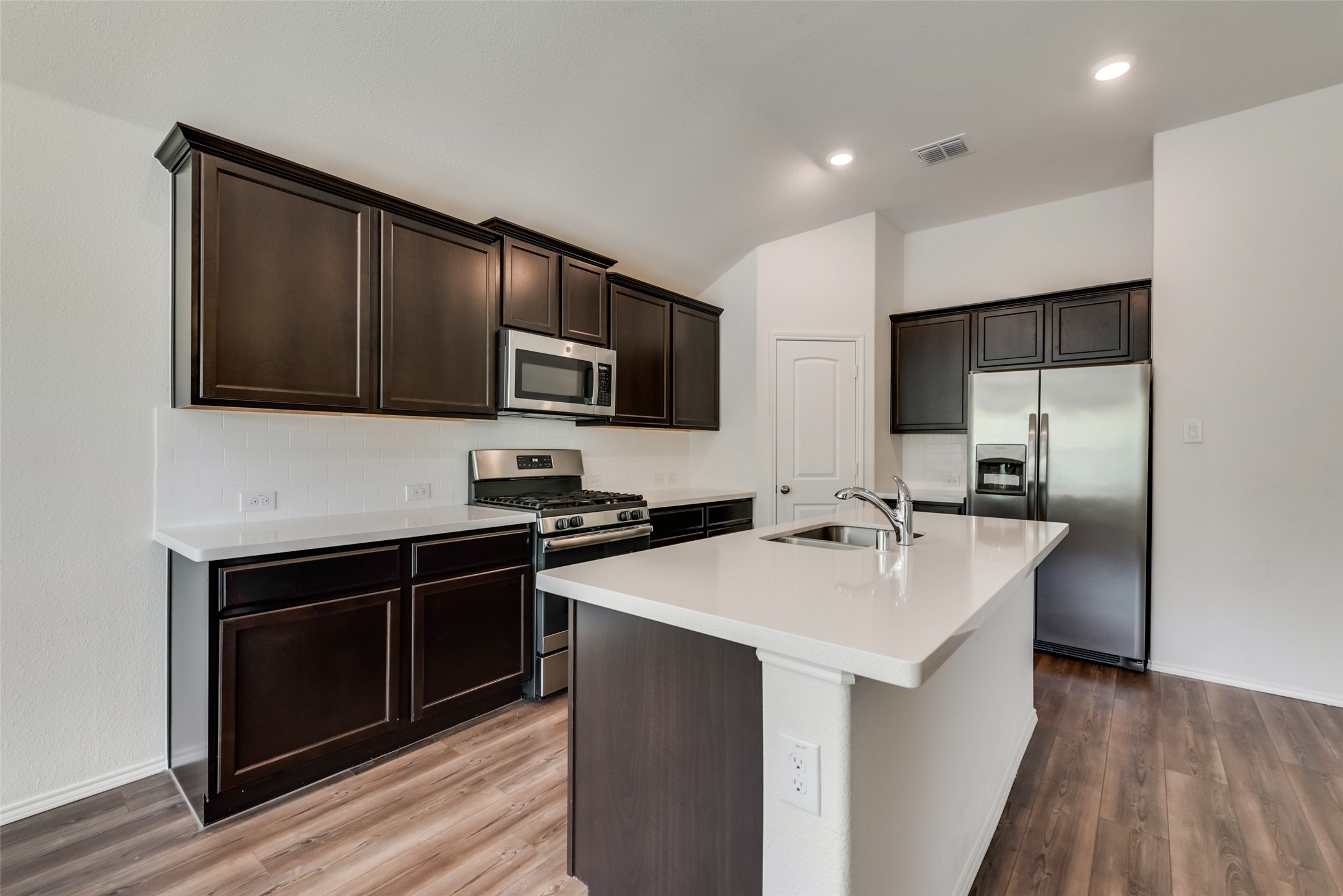 1540 Acmite Avenue Cross Roads TX 76227