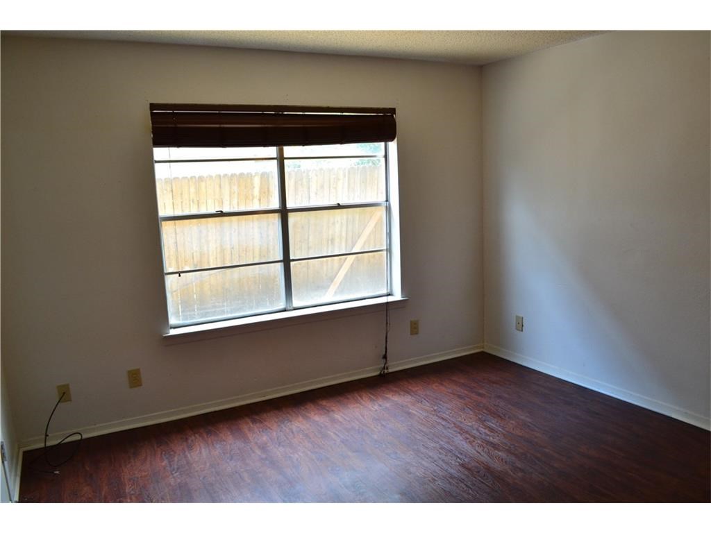 1107 N Locust Street Denton TX 76201
