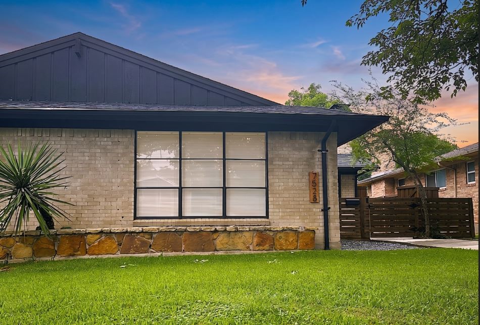 7528 Brentcove Circle Dallas TX 75214