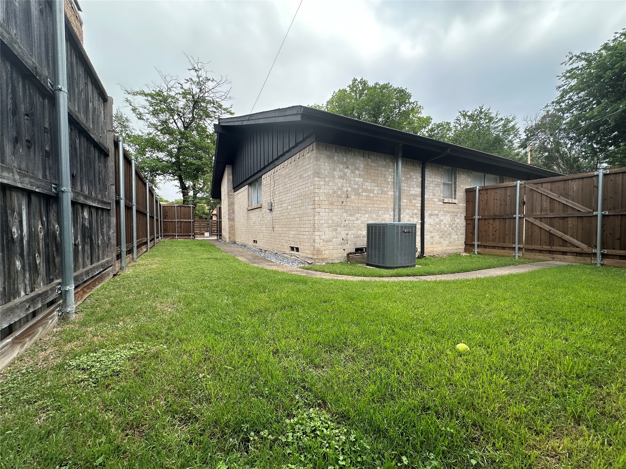7528 Brentcove Circle Dallas TX 75214