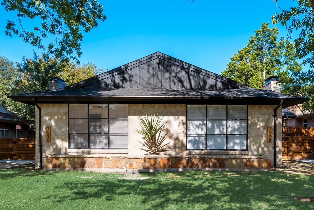 7528 Brentcove Circle Dallas TX 75214