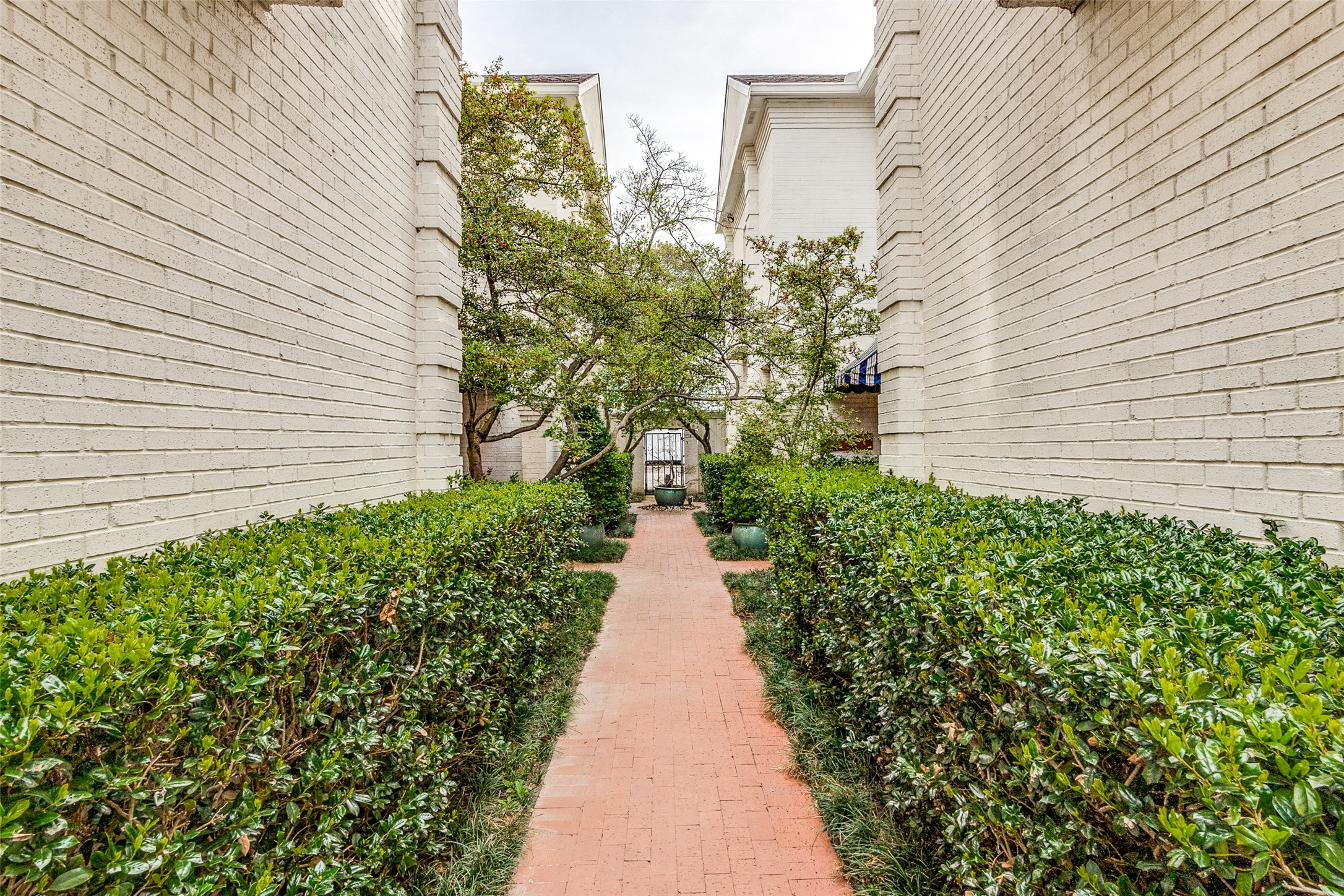 4424 Holland Avenue Dallas TX 75219