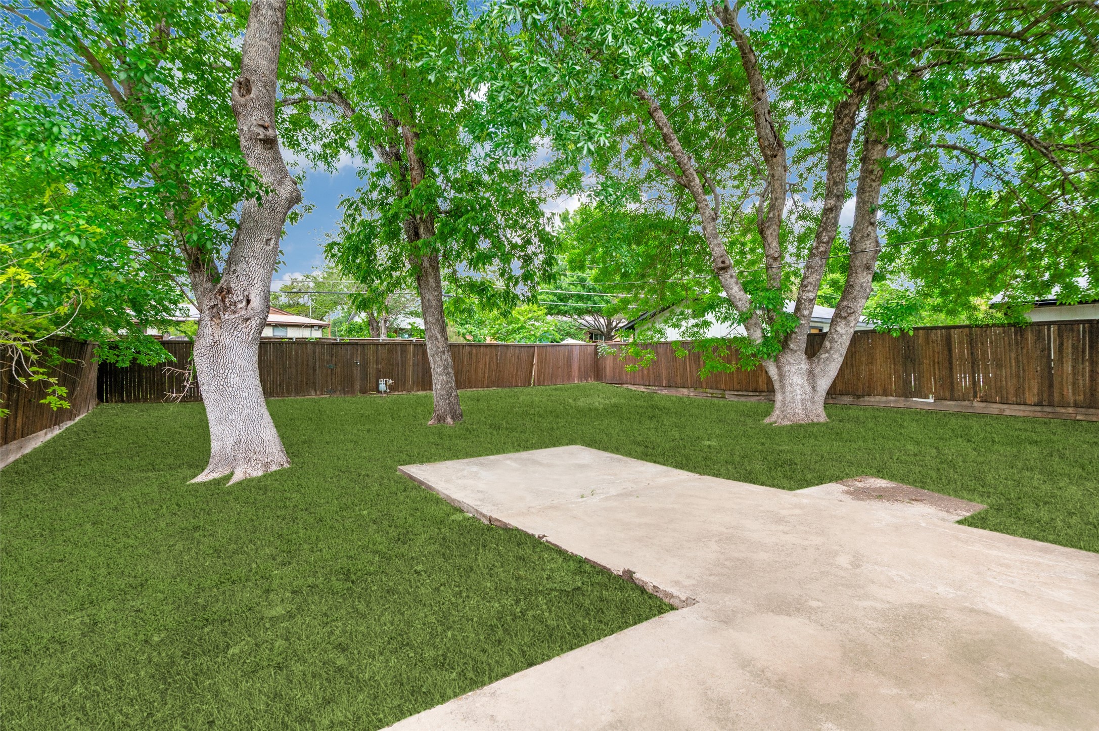 8635 Ashcroft Avenue Dallas TX 75243