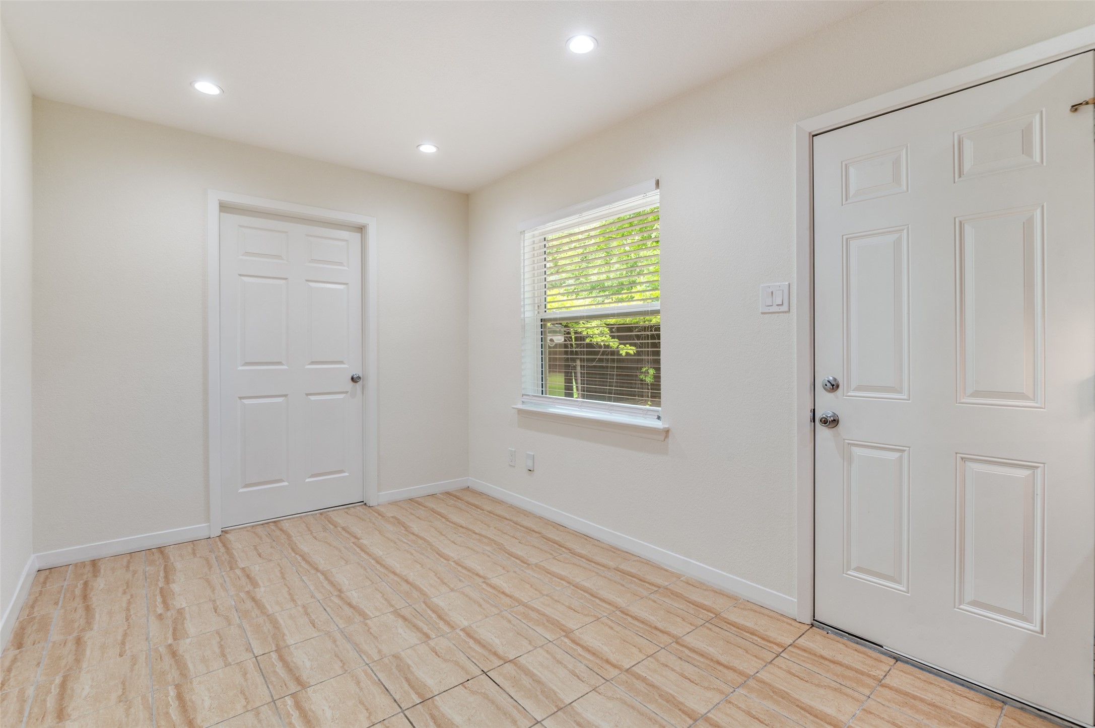 8635 Ashcroft Avenue Dallas TX 75243