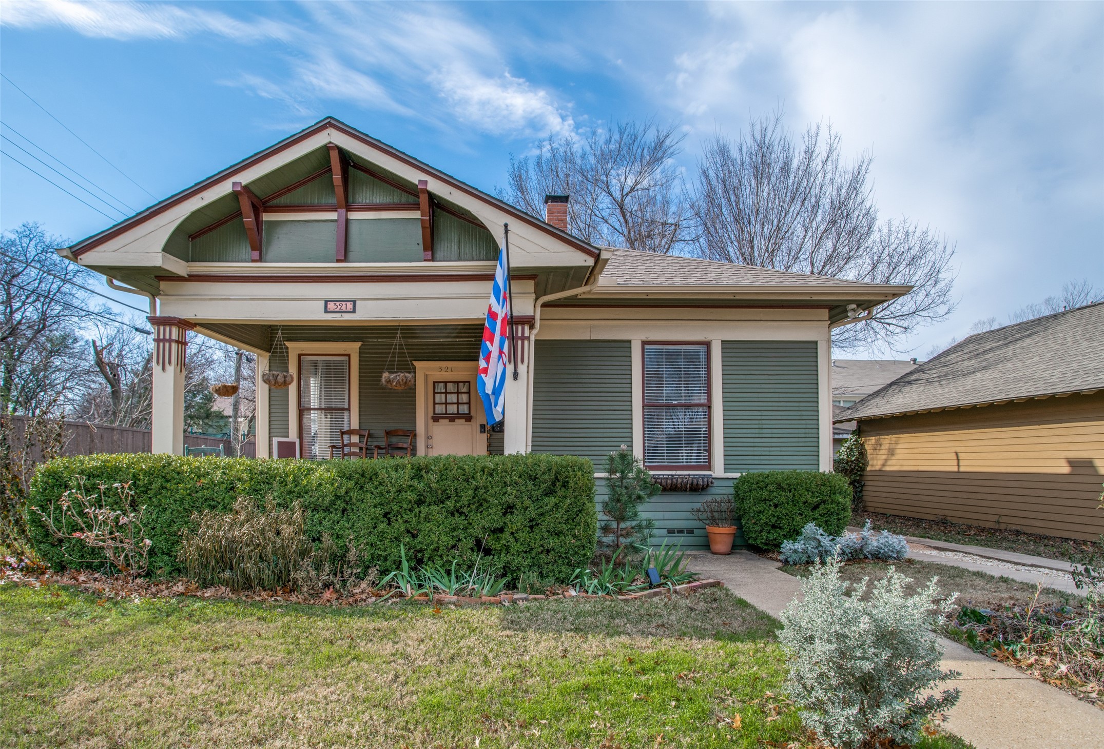321 N Henderson Avenue Dallas TX 75214