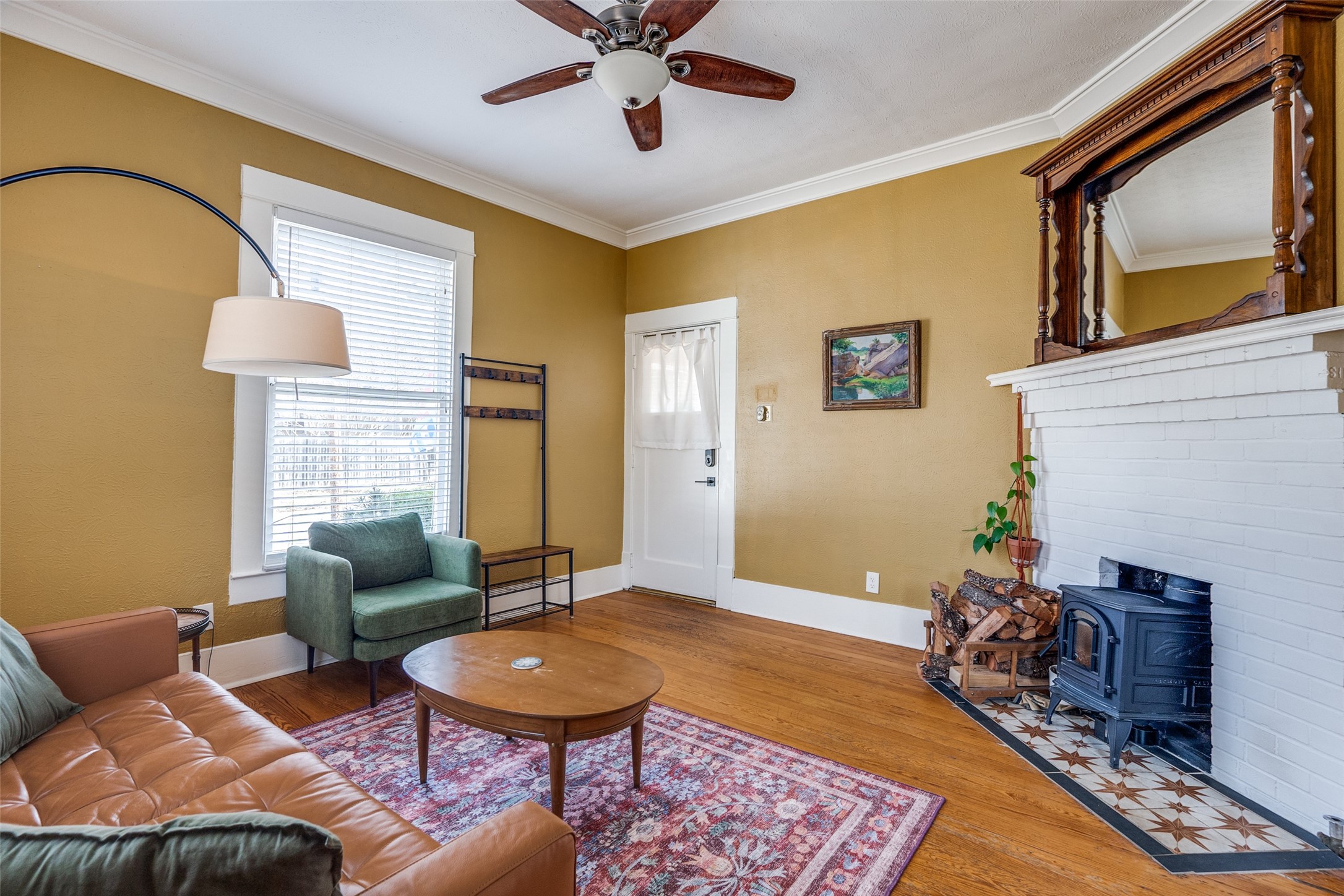 321 N Henderson Avenue Dallas TX 75214