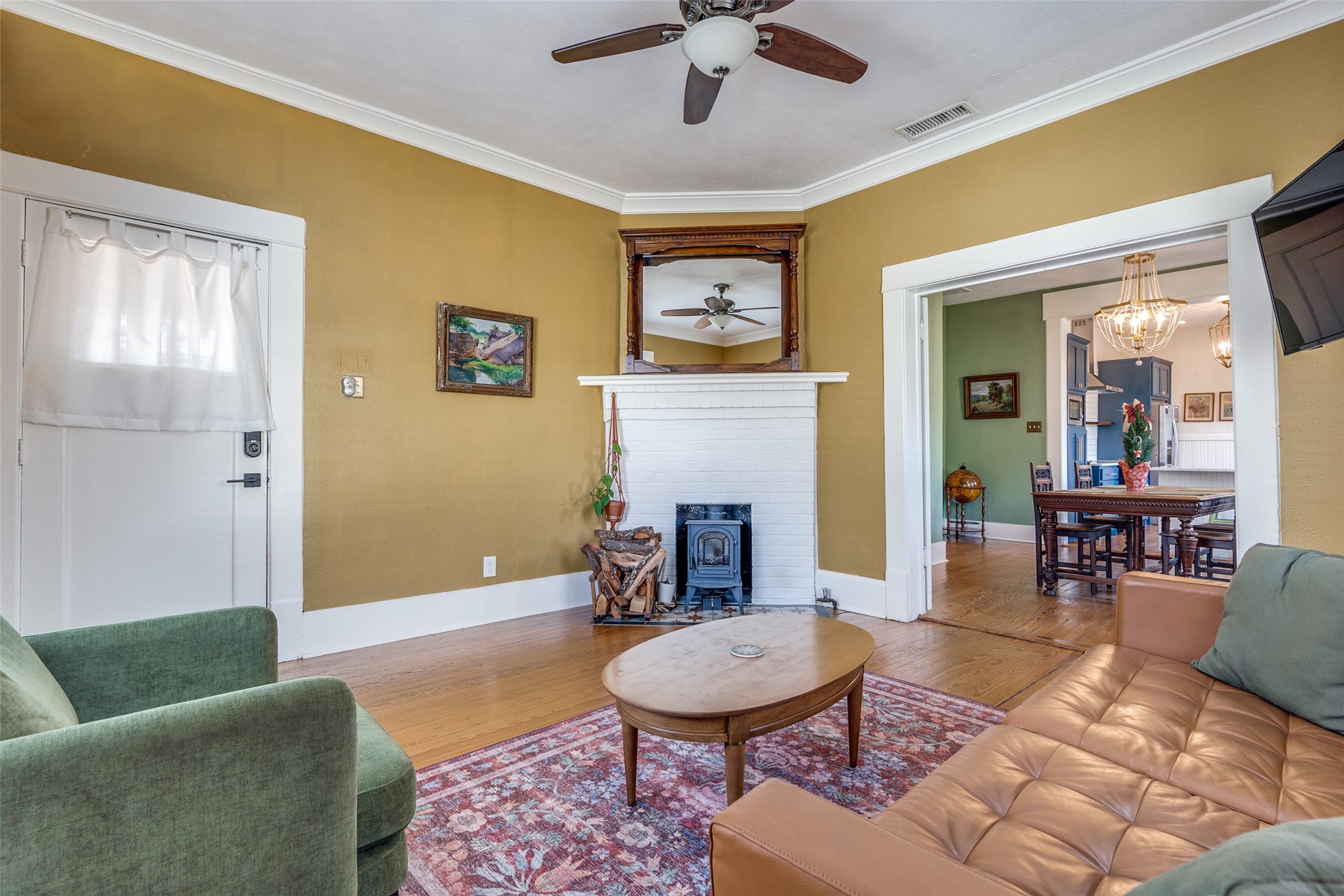 321 N Henderson Avenue Dallas TX 75214