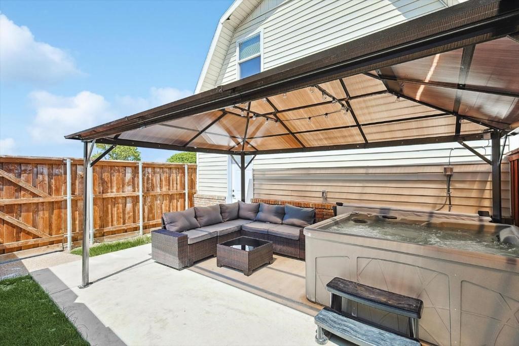 3322 Darby Lane Denton TX 76207