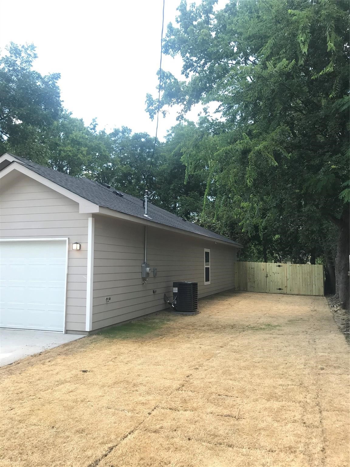 1719 Park Street Commerce TX 75428