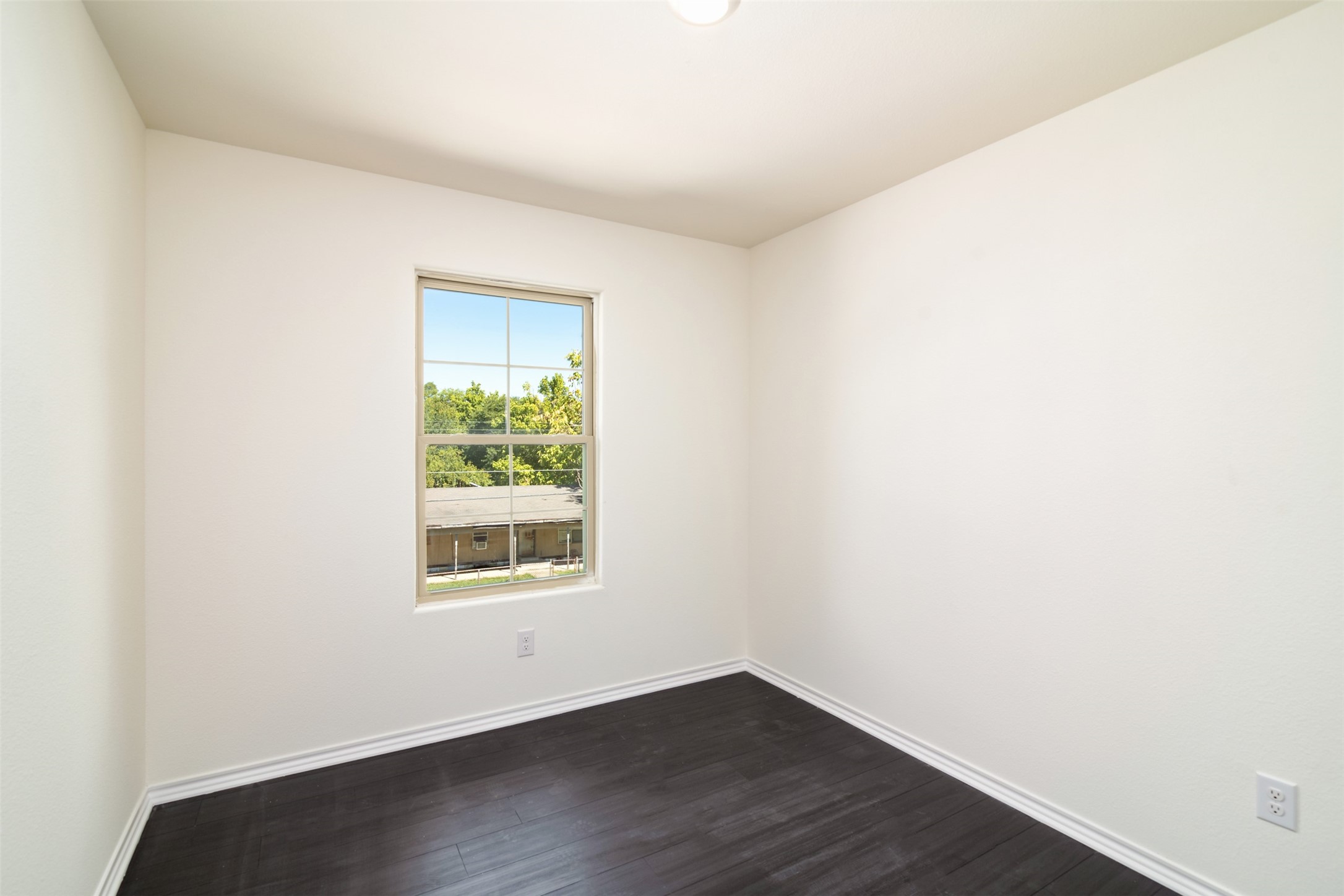 805 S 6th Street Bonham TX 75418