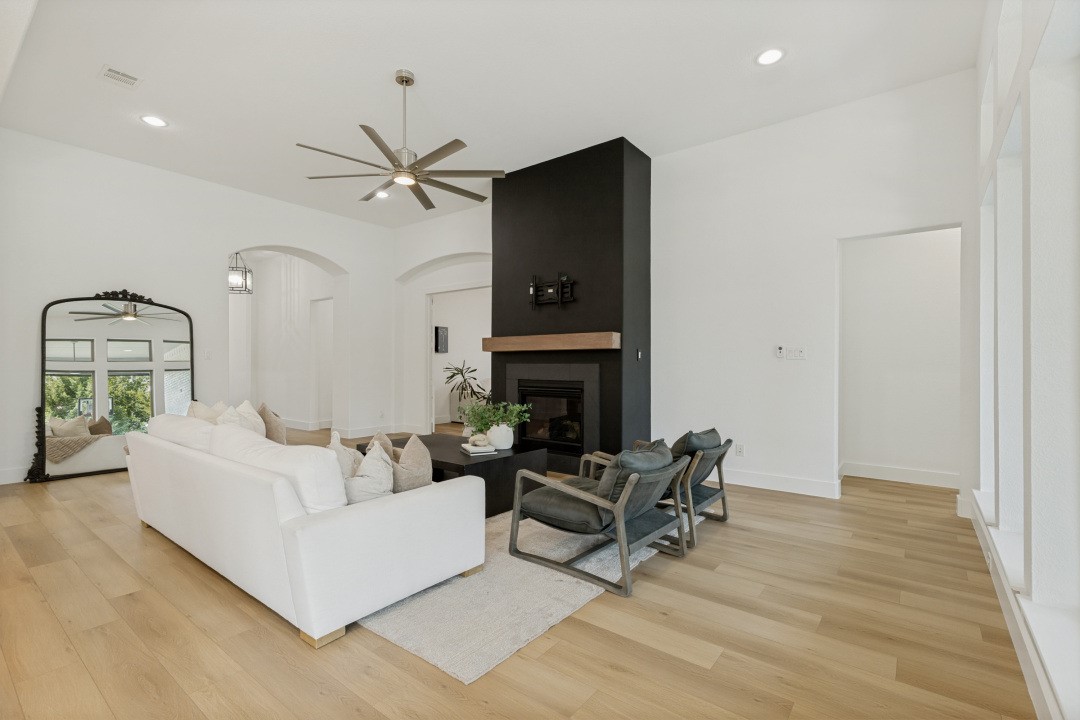 1513 Snapdragon Court Celina TX 75078