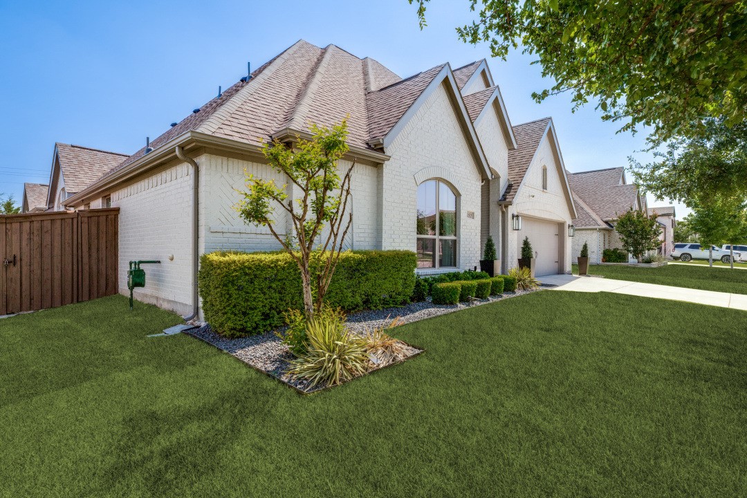 1513 Snapdragon Court Celina TX 75078