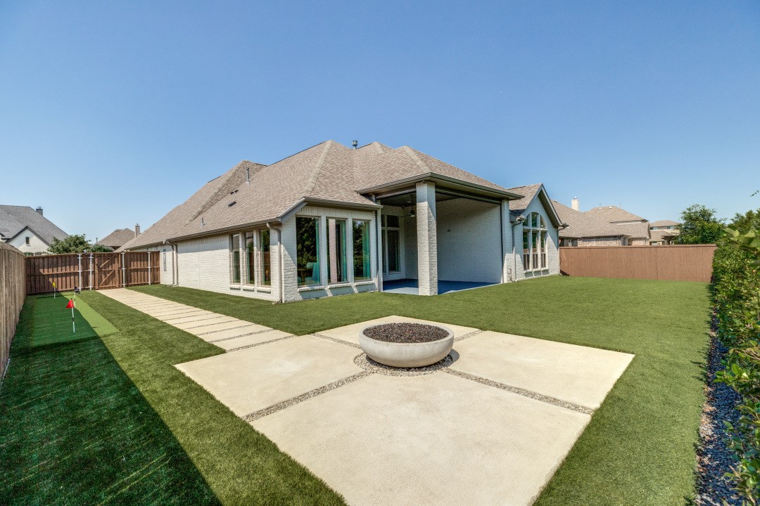 1513 Snapdragon Court Celina TX 75078