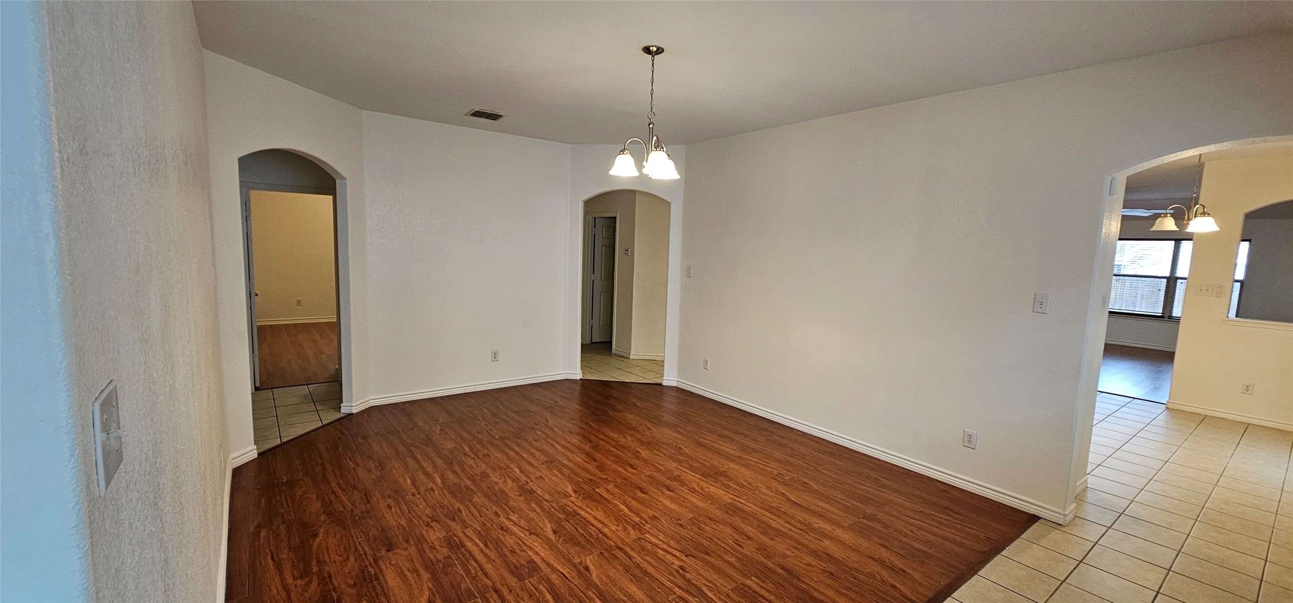 1050 Warbler Aubrey TX 76227
