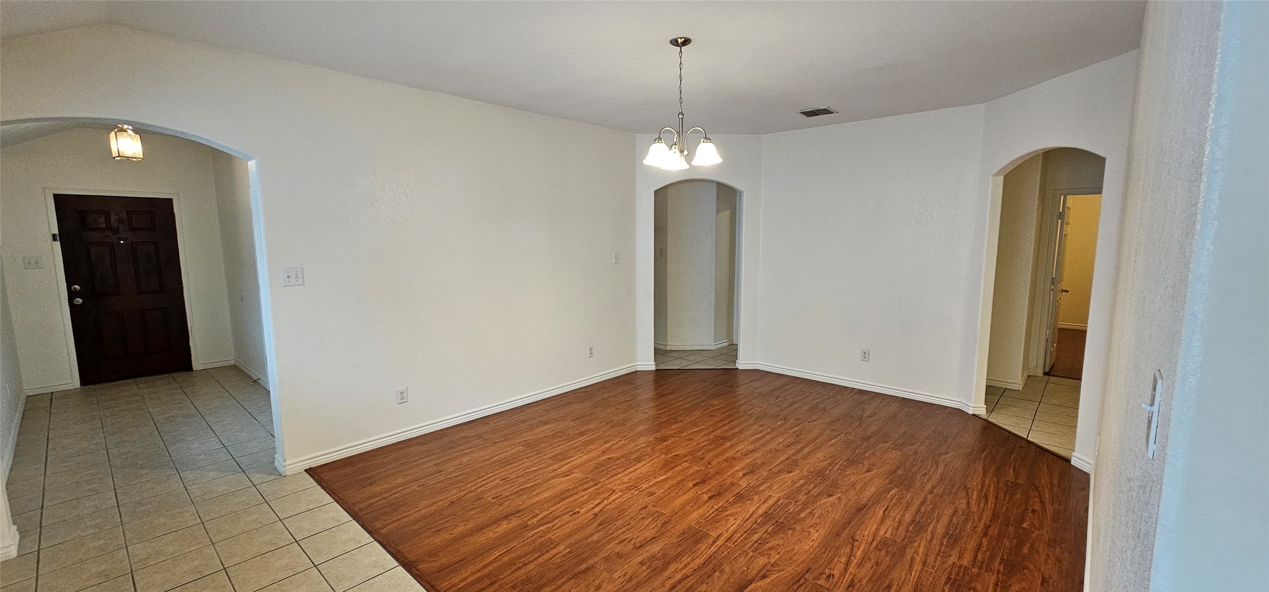 1050 Warbler Aubrey TX 76227