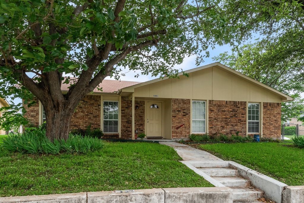 5801 Redwood Lane Rowlett TX 75089