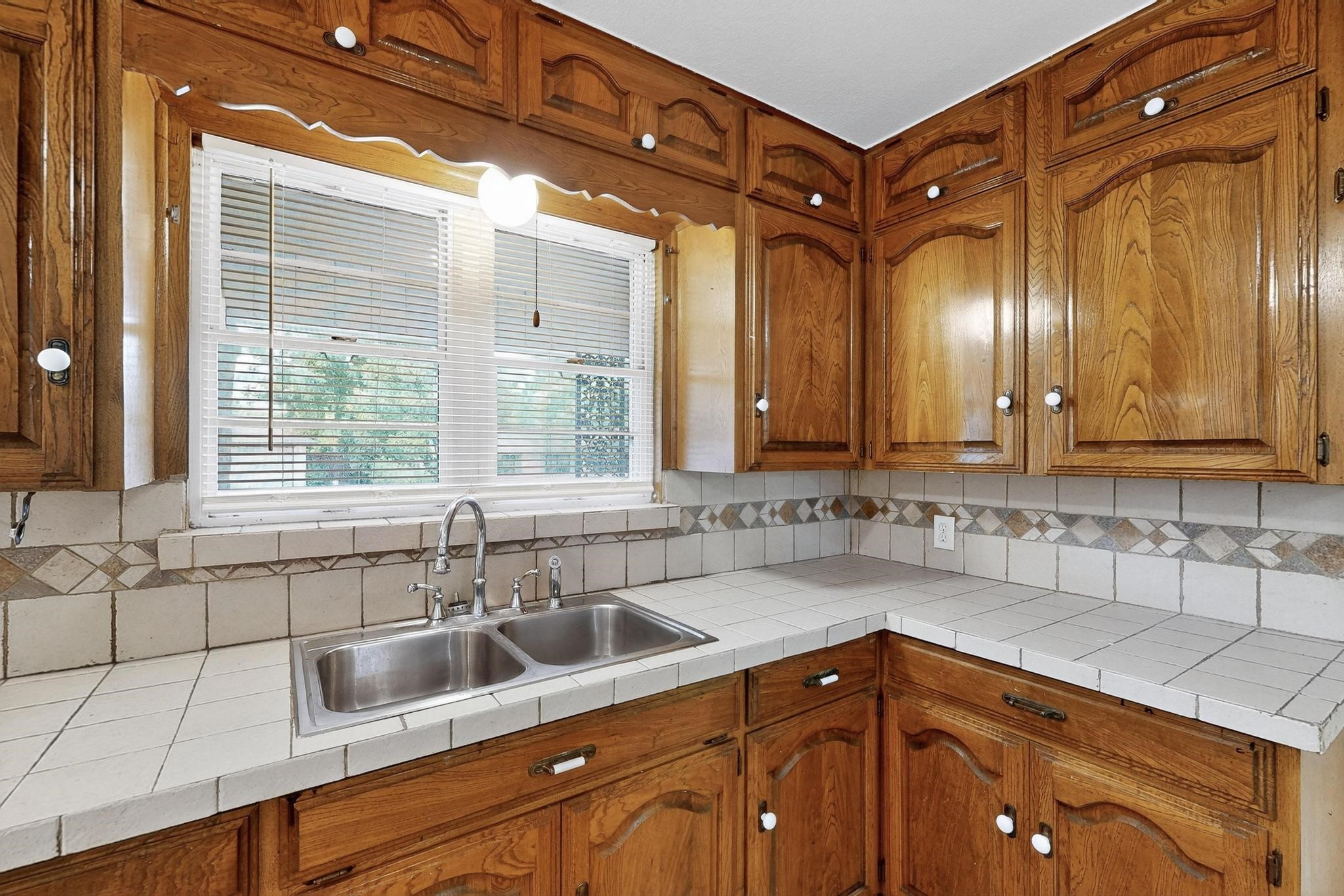 2612 Ashley Drive Garland TX 75041