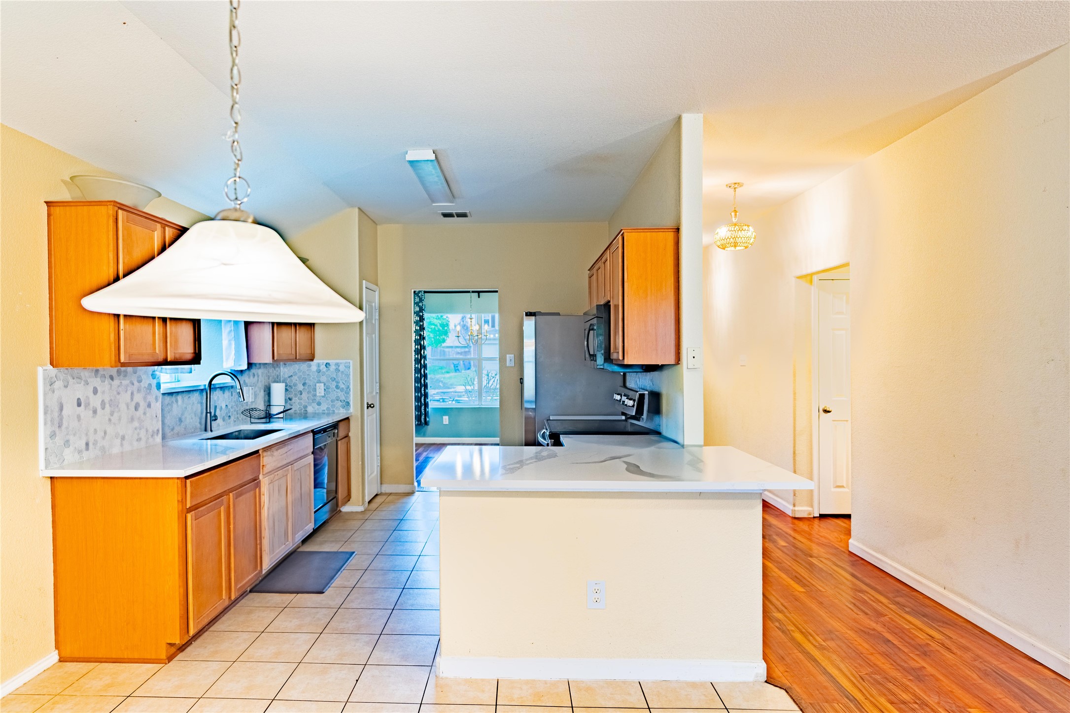 1906 Castaway Drive Dallas TX 75051