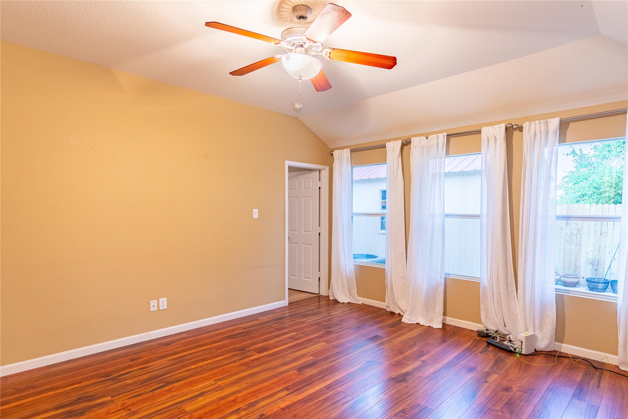 1906 Castaway Drive Dallas TX 75051