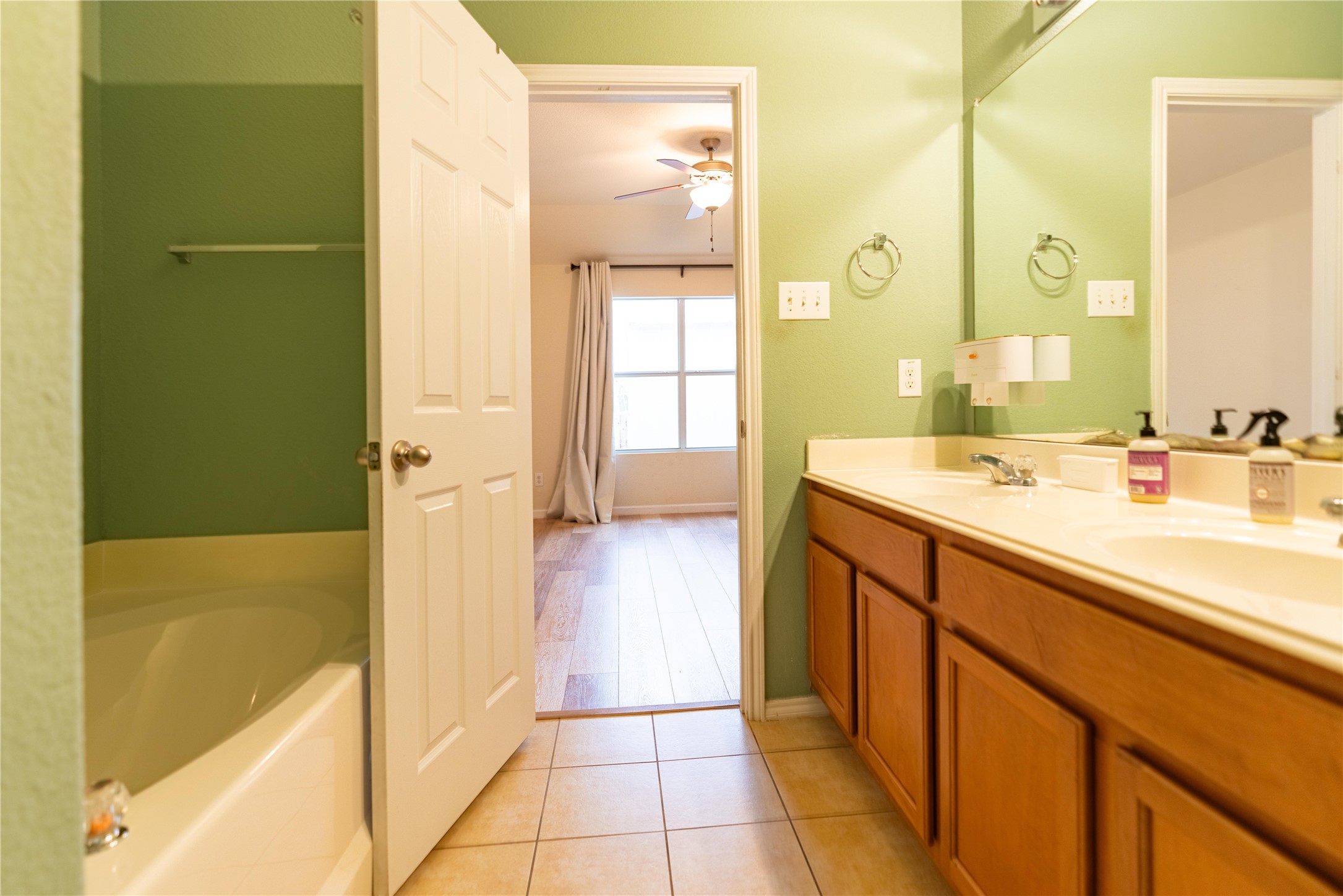 1906 Castaway Drive Dallas TX 75051