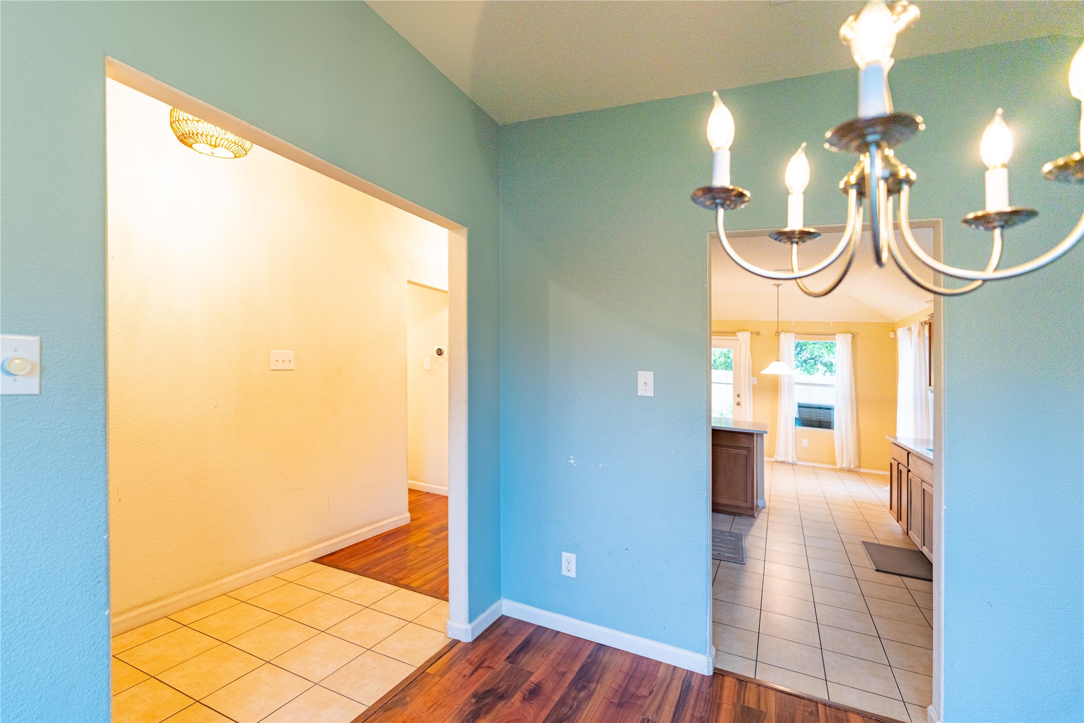 1906 Castaway Drive Dallas TX 75051