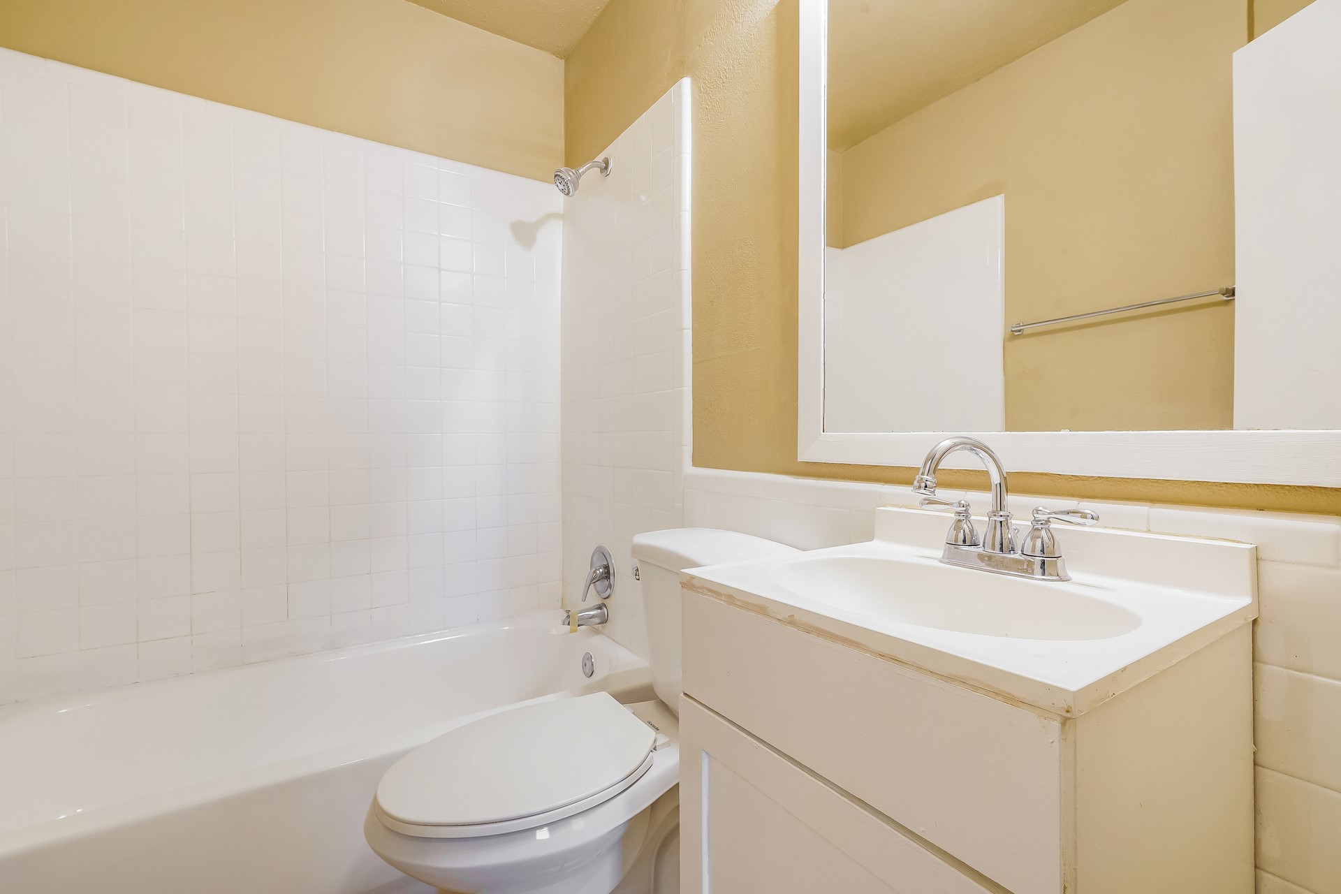 701 E Mission Street Crowley TX 76036