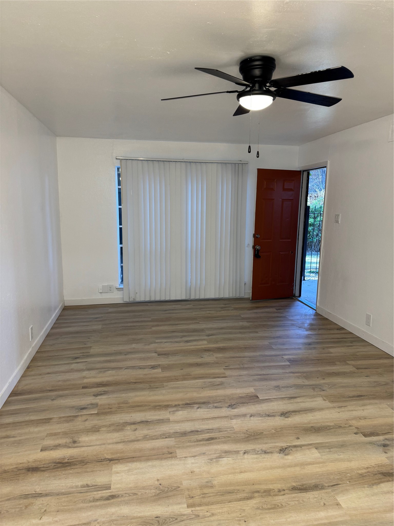 5212 Fleetwood Oaks Avenue Dallas TX 75235