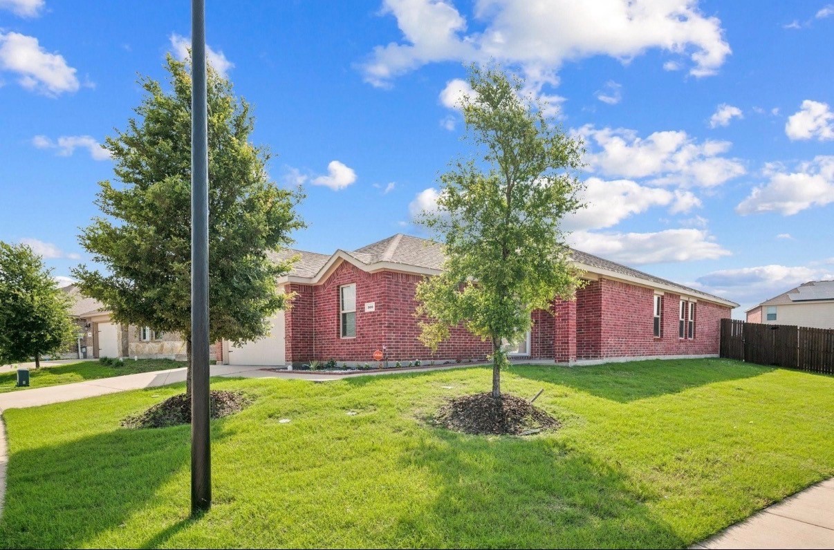 900 Sapphire Drive Princeton TX 75407