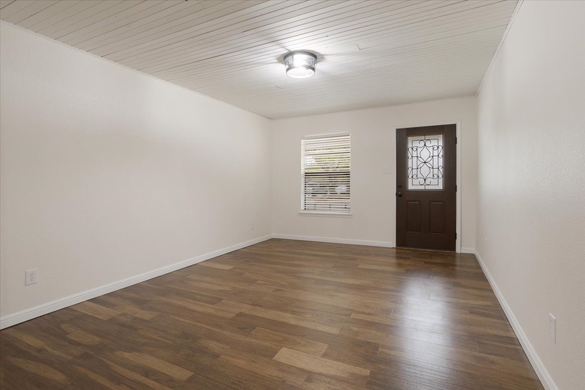 100 E Cunningham Street Bonham TX 75418