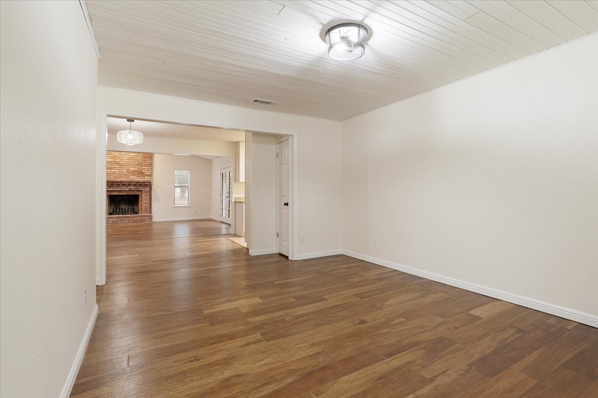 100 E Cunningham Street Bonham TX 75418
