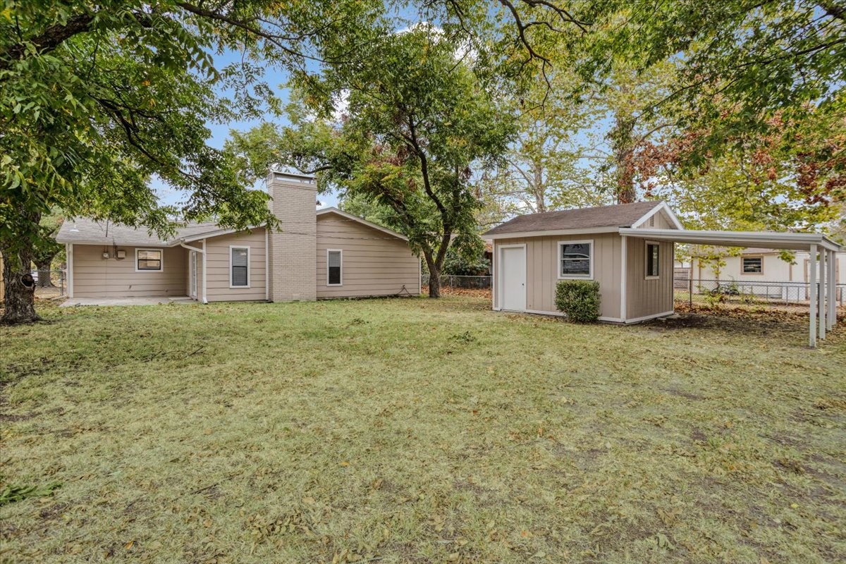 100 E Cunningham Street Bonham TX 75418