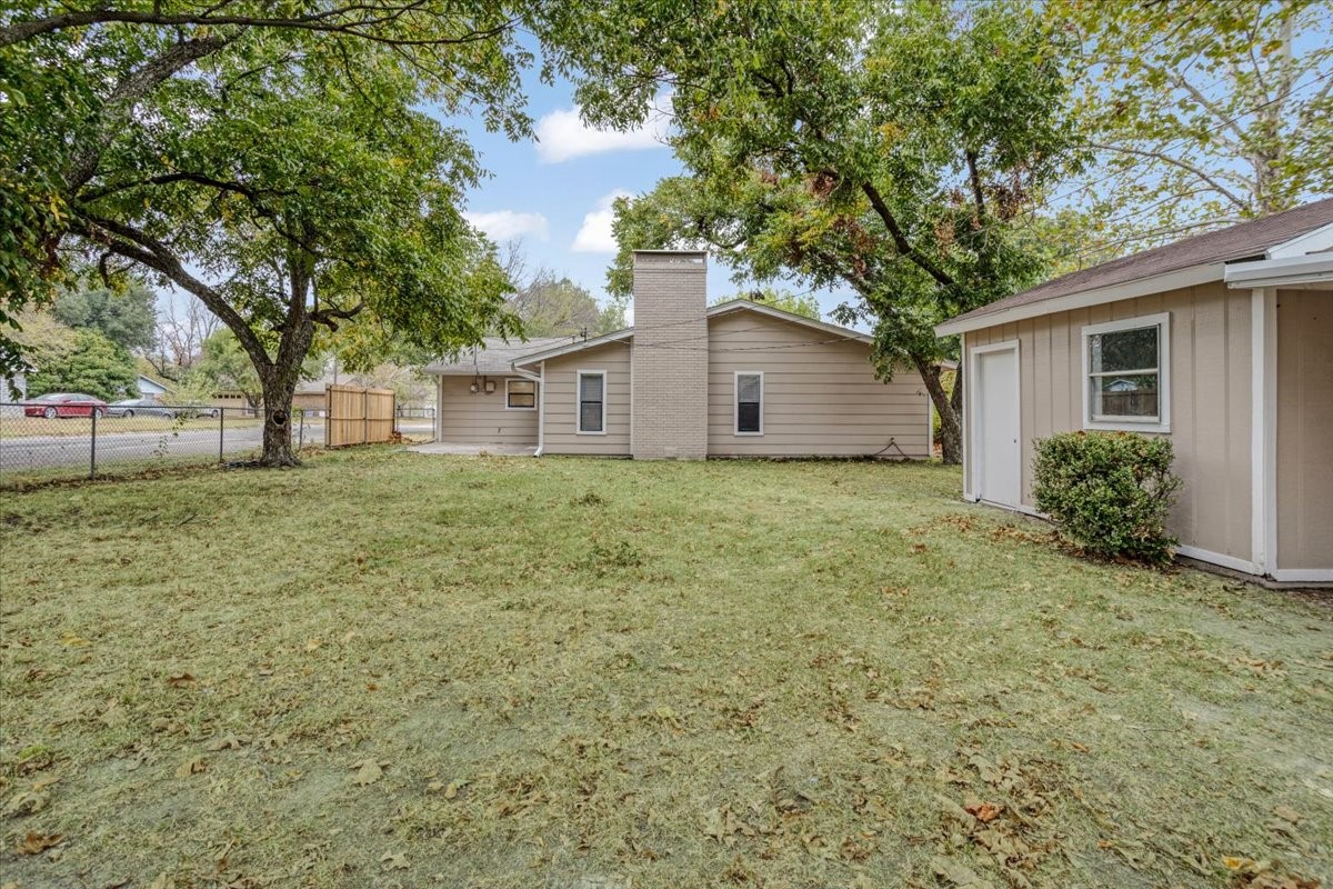 100 E Cunningham Street Bonham TX 75418