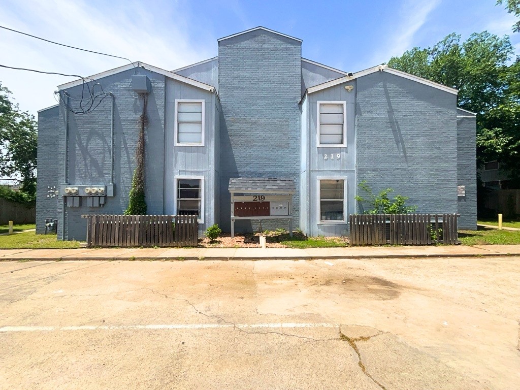 219 Fry Street Denton TX 76201