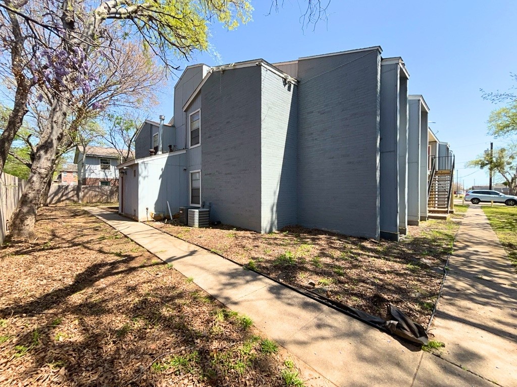 219 Fry Street Denton TX 76201