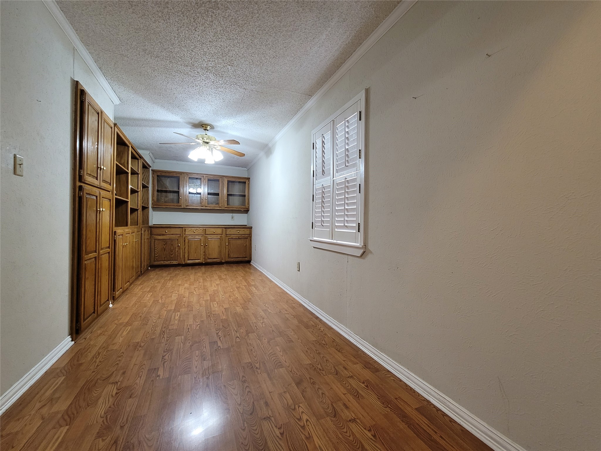 738 Hawthorne Lane Grand Prairie TX 75052