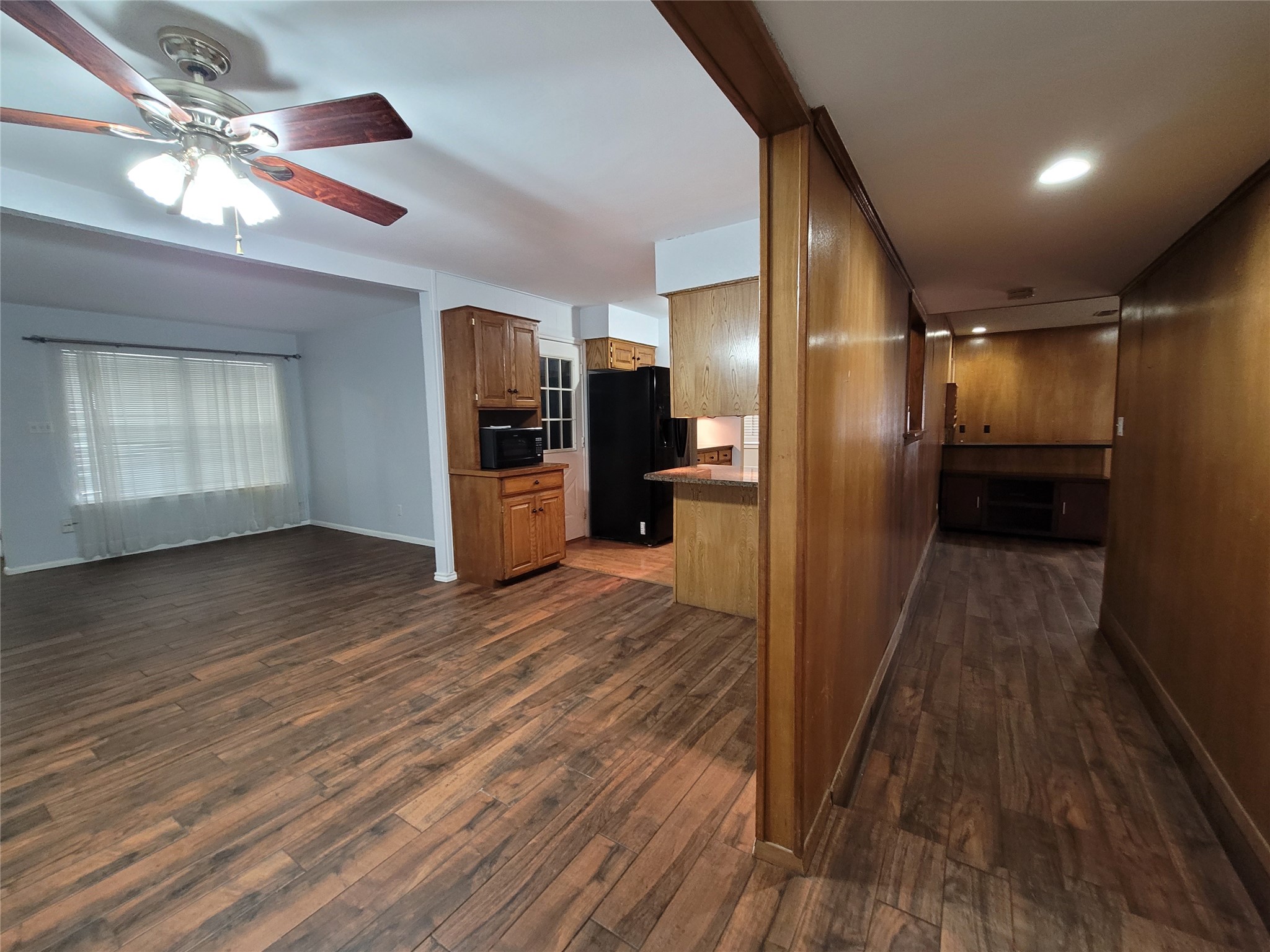 738 Hawthorne Lane Grand Prairie TX 75052