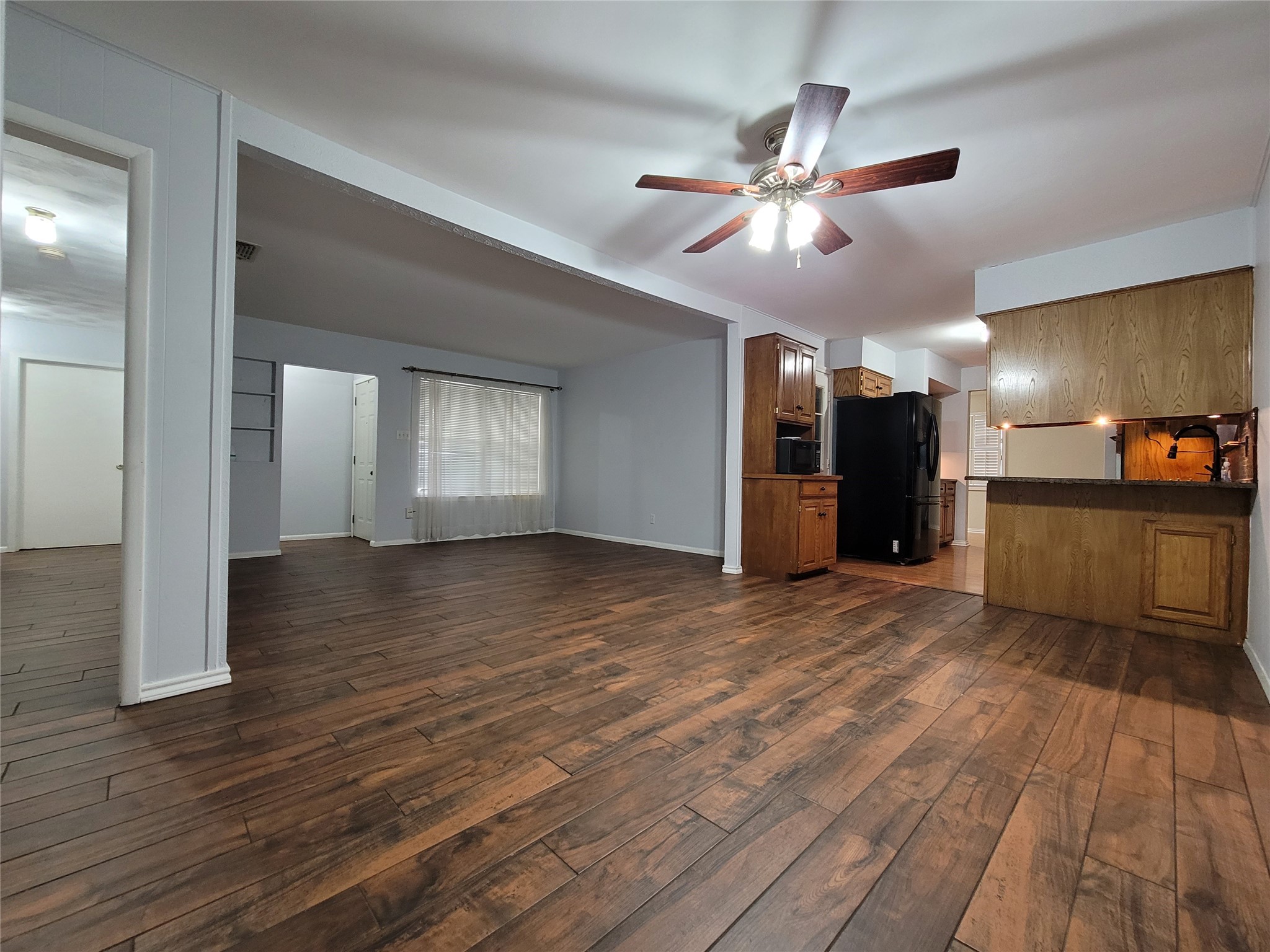 738 Hawthorne Lane Grand Prairie TX 75052
