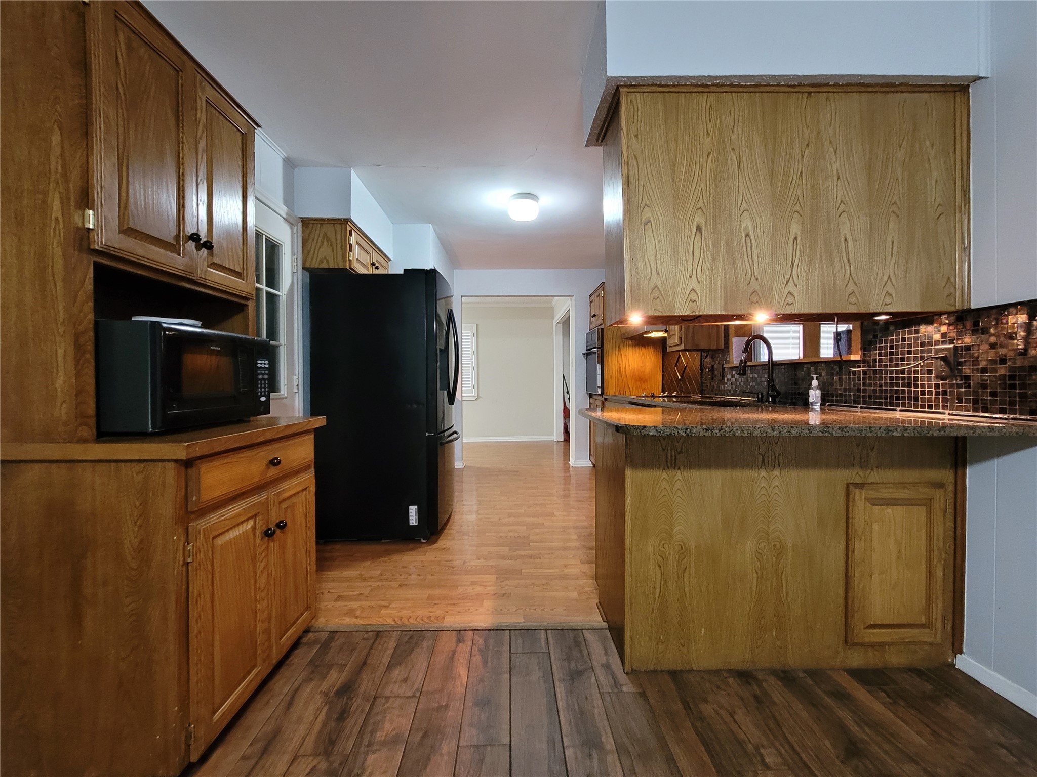 738 Hawthorne Lane Grand Prairie TX 75052