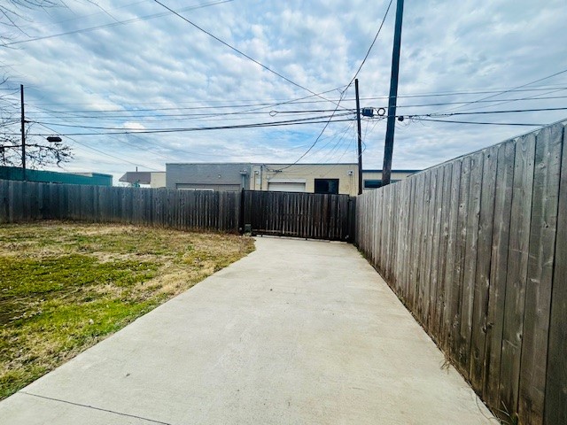 627 W Chestnut Street Denison TX 75020