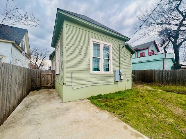 627 W Chestnut Street Denison TX 75020