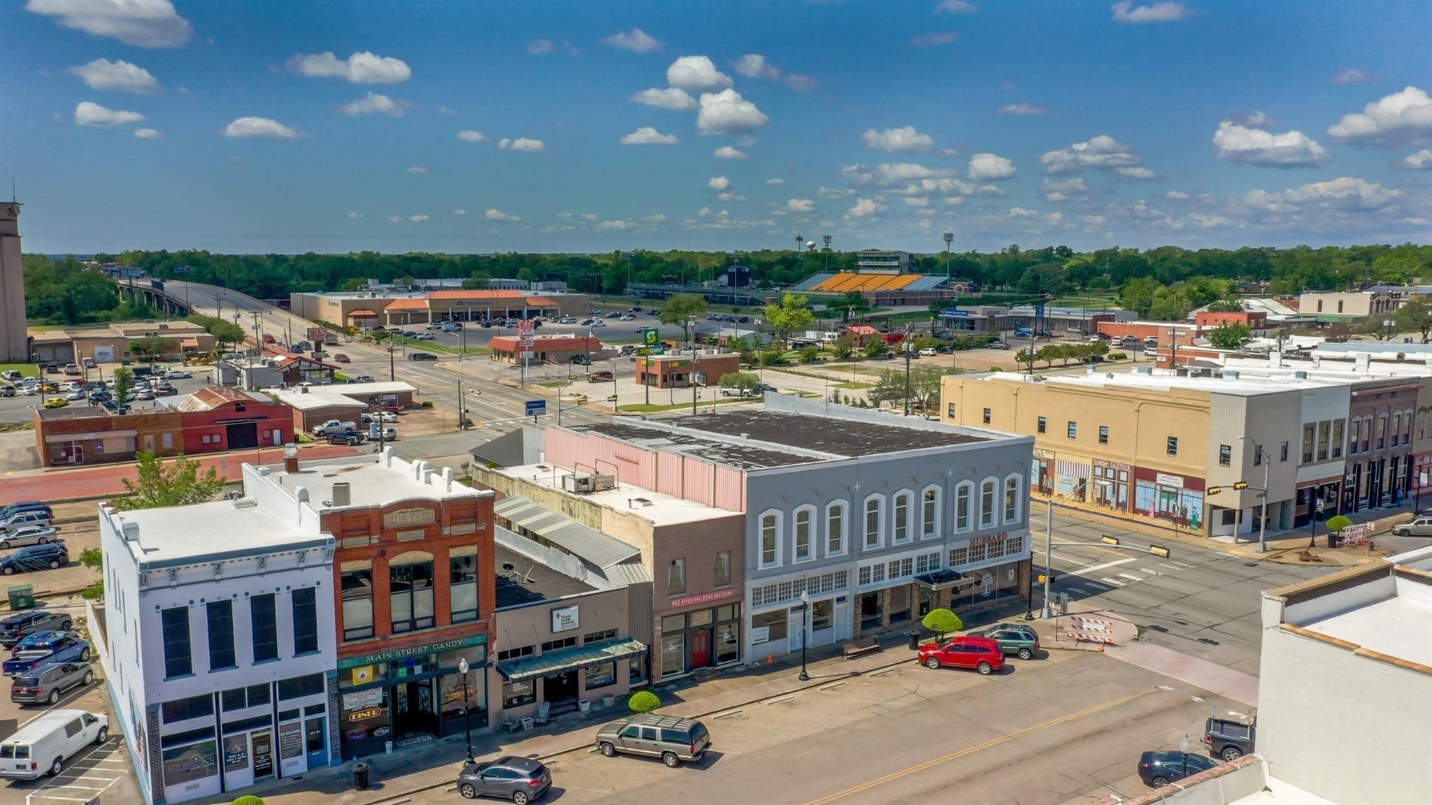 627 W Chestnut Street Denison TX 75020