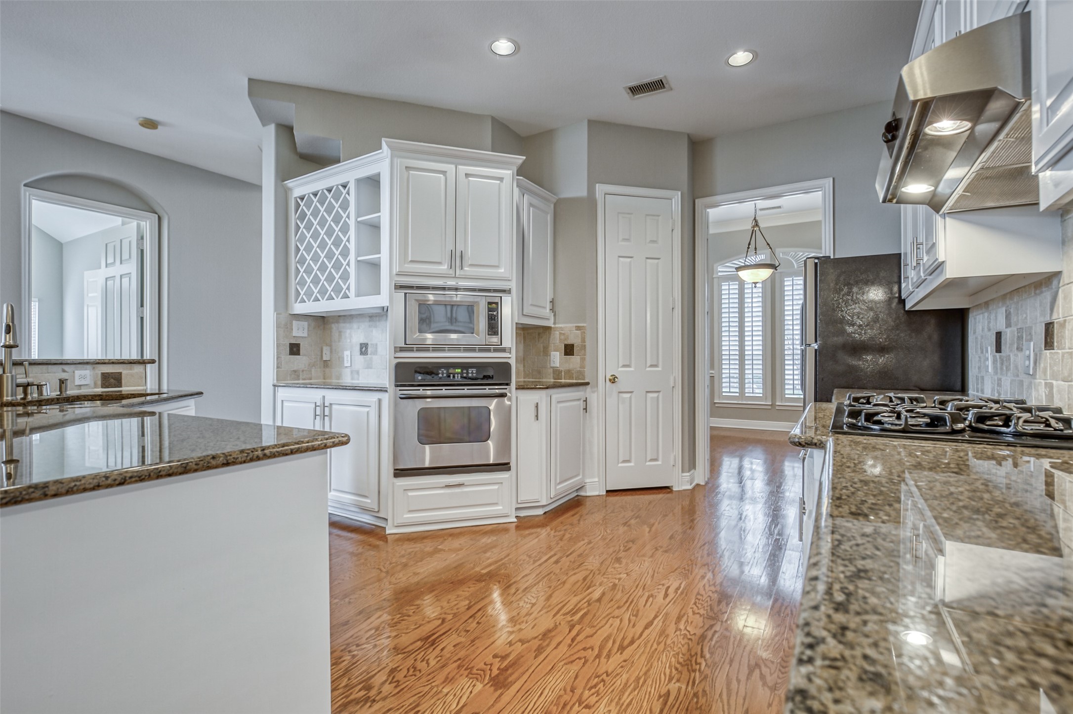 6533 Riveredge Drive Plano TX 75024