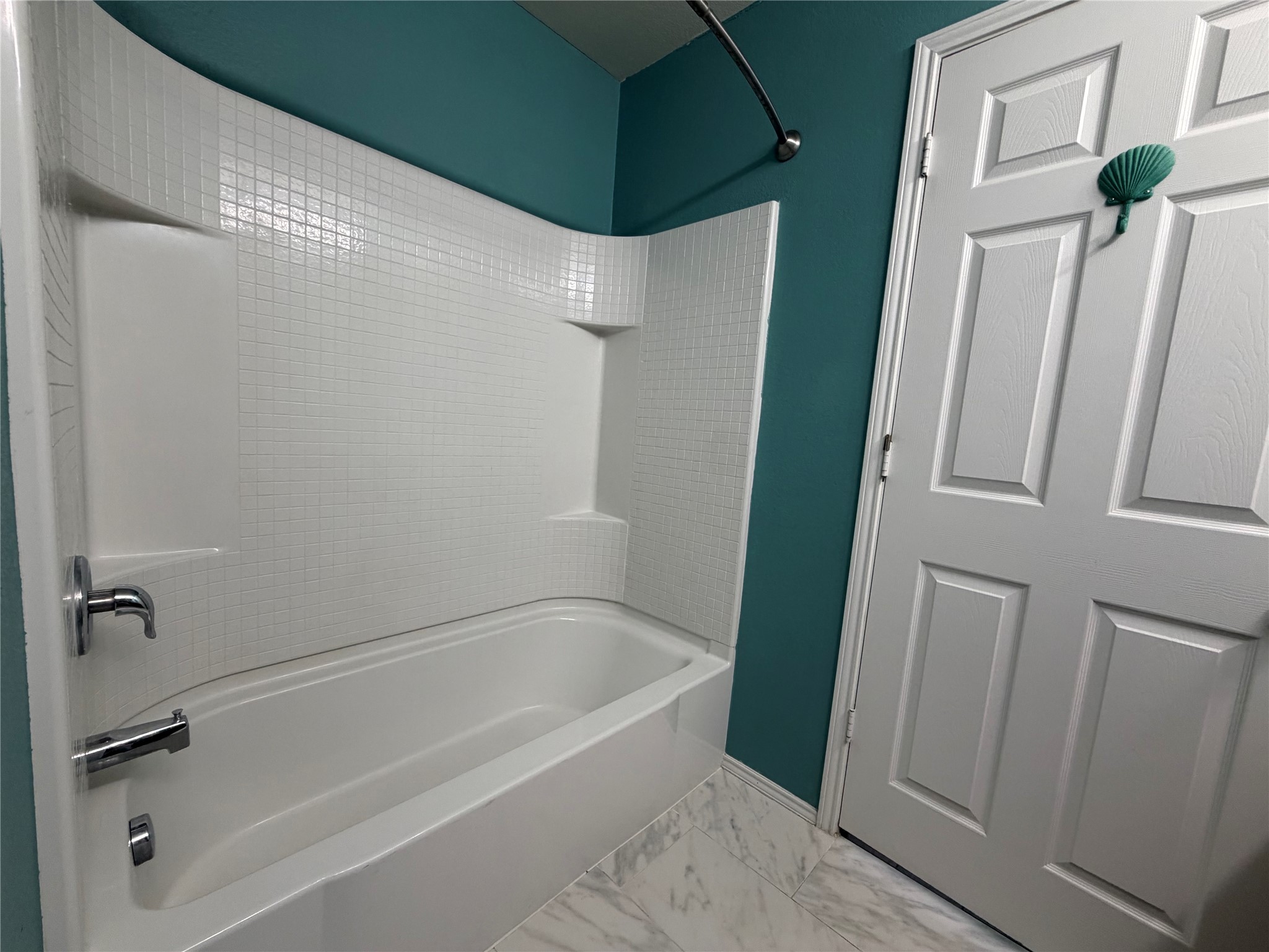 9913 Amosite Drive Fort Worth TX 76131