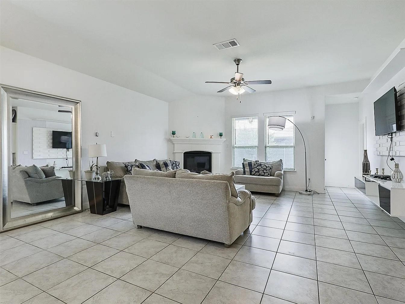 1520 Summit View Lane Little Elm TX 76227