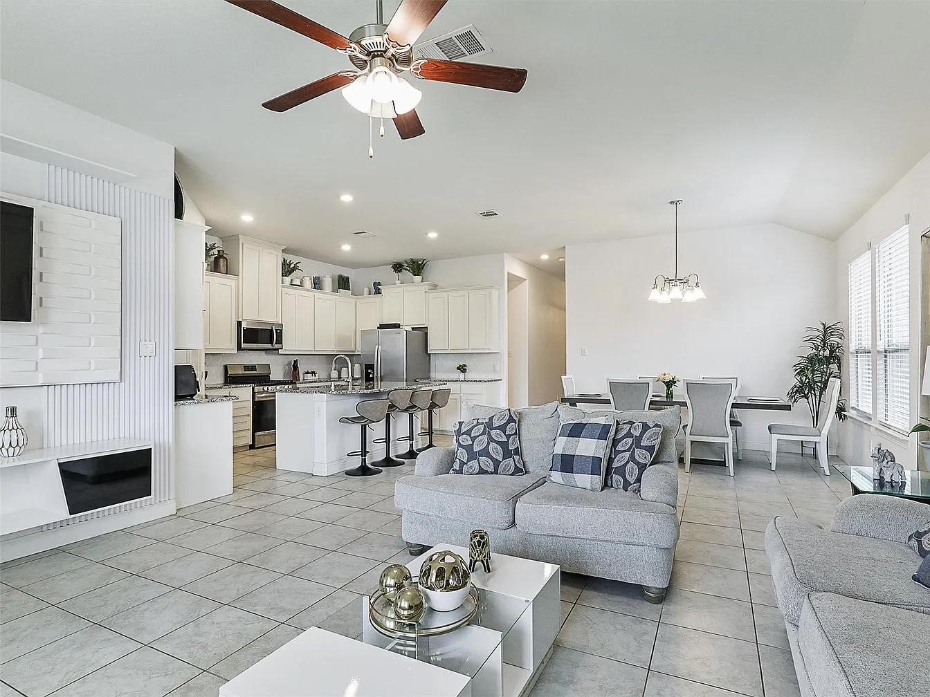 1520 Summit View Lane Little Elm TX 76227