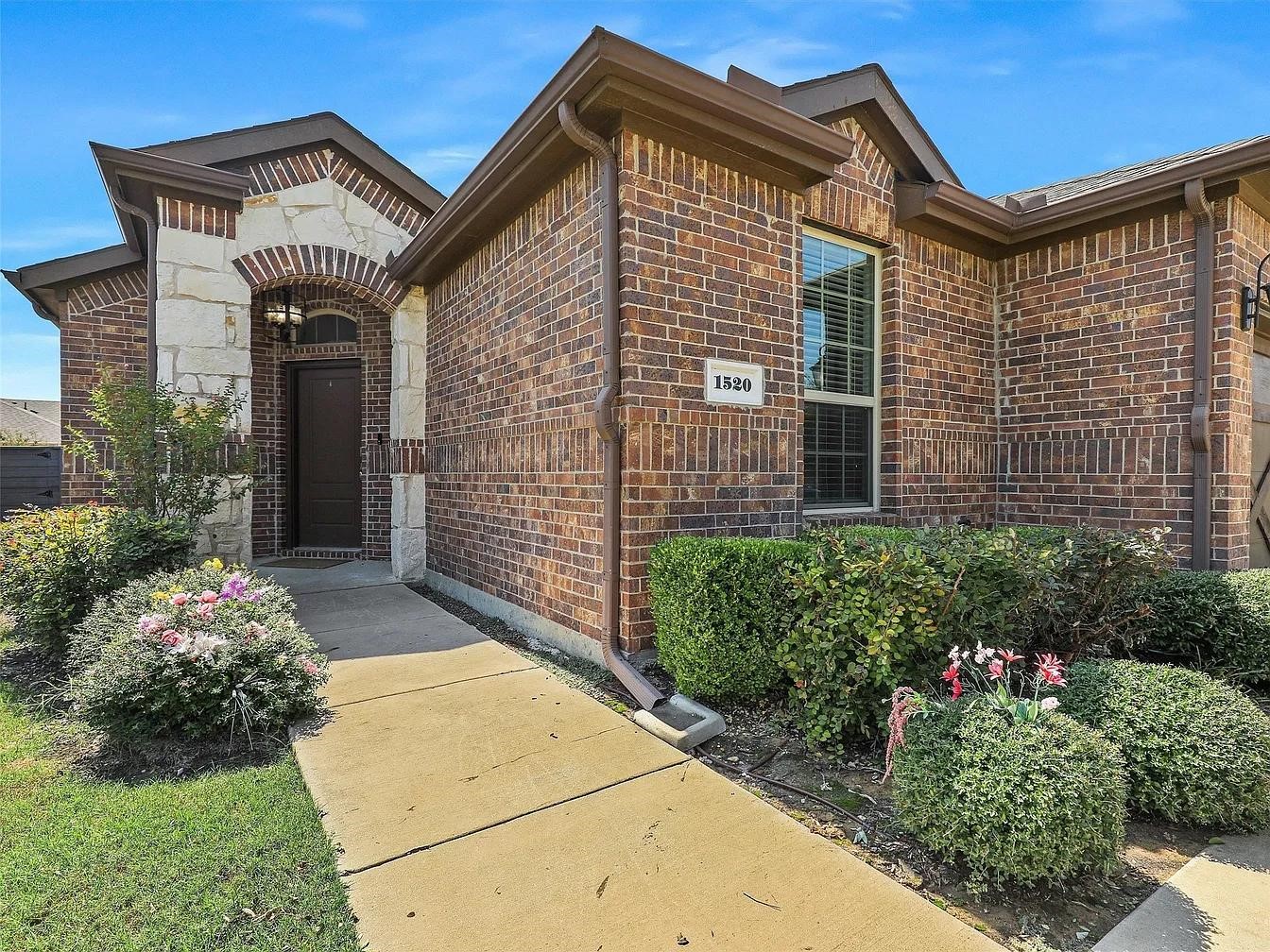 1520 Summit View Lane Little Elm TX 76227